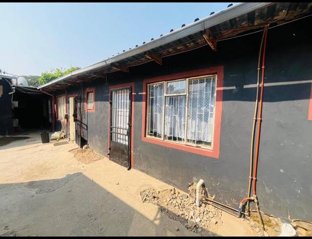 4 BEDROOM HOUSE FOR SALE IN ROSETTENVILLE